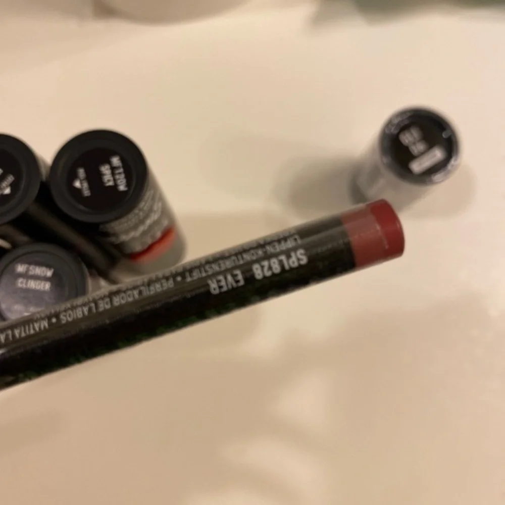 NYX LIPSTICK/LIP LINER + EYE GLITTER BUNDLE❗️